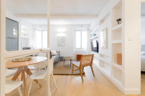 Photo de la galerie de l'établissement Appartement Vieux port avec 2 chambres, à Marseille