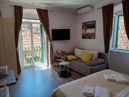 JR Luxury Guesthouse