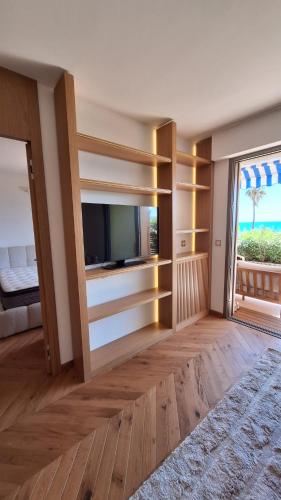Appartement design 1ère ligne avec vue panoramique sur la mer
