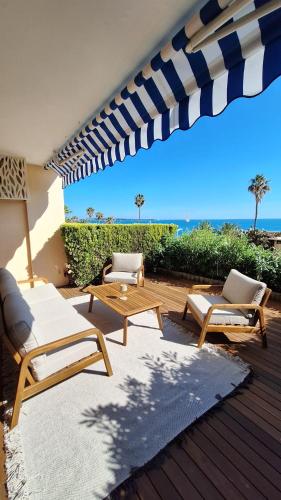 Appartement design 1ère ligne avec vue panoramique sur la mer