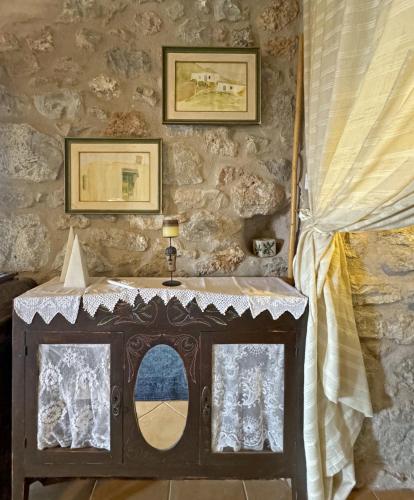 Gallery image of Lina's Art and Stone Studio in Verga Kalamata