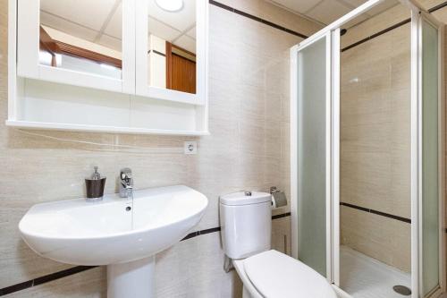 Spacious 3-Bedroom Apartment in Málaga