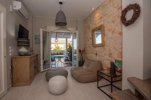 ZANTE STARLET - Chic Hideaway with Pool & Comfort