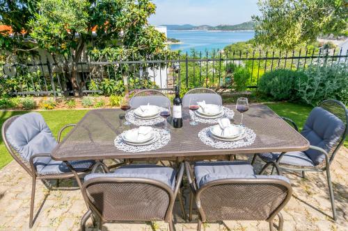 Apartment Kiara near the beach