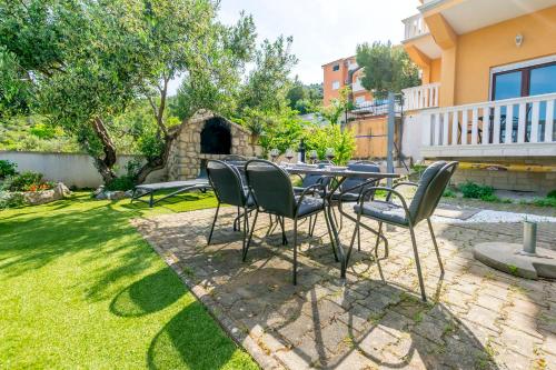 Apartment Kiara near the beach