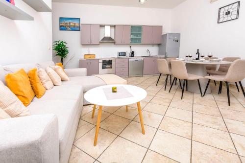 Apartment Kiara near the beach