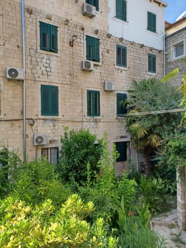JR Luxury Guesthouse
