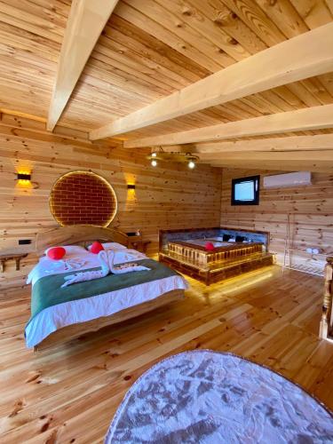 Postel nebo postele na pokoji v ubytování Eka Suit Otel