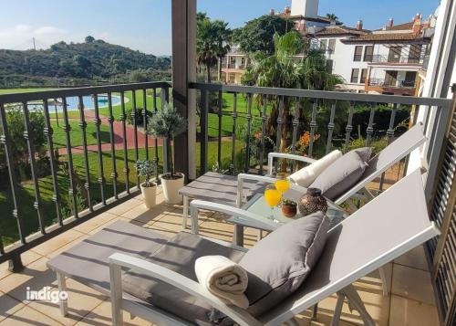 KUC01 Modern Apartment with South Aspect and Pool