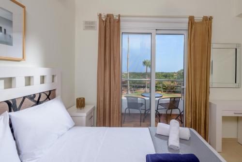 Aloni Grove Retreat