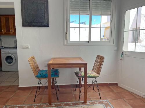 Sardinas apartment with roof terrace and sea view