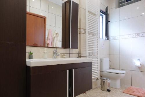 Ένα μπάνιο στο Sea view Amoni villa