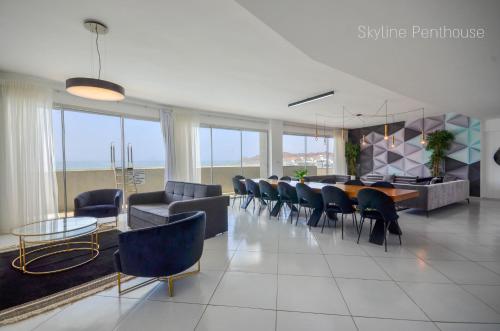 Χώρος καθιστικού στο YalaRent incredible Penthouses with all over sea view