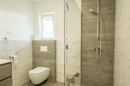 Koupelna v ubytování Apartmaji Anja