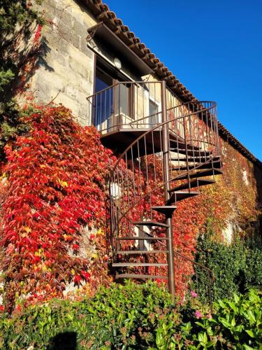 Appartement spacieux à Arles avec piscine et jardin partagé