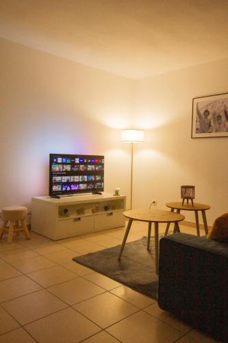 Photo de la galerie de l'établissement Ecrin d'Azur - Piscine et parking, à Albertville