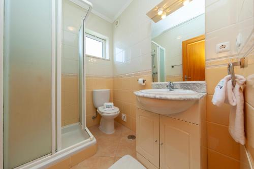 Et badeværelse på B73 - Luz Sun Holiday Apartment