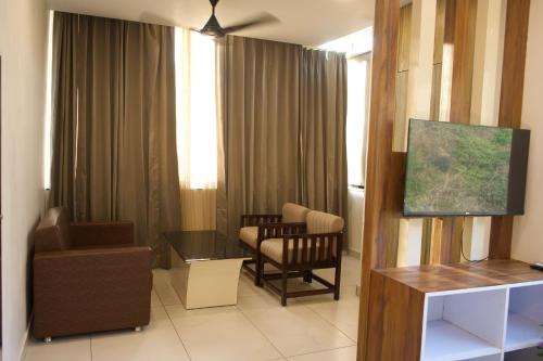 Ein Sitzbereich in der Unterkunft Around stays by the Ganges
