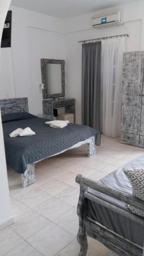 White Cycladic serenity