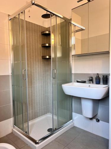 Giohouse-New loft a pochi passi da metro 3 e santa Giulia