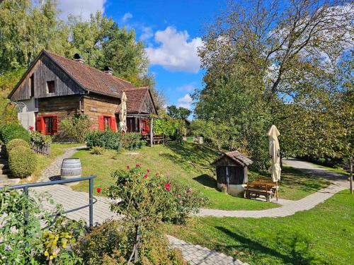 Zahrada ubytování Winery, Restaurant & Pension Vuglec Breg