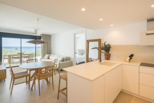 Primera linea Albamar -Serviden