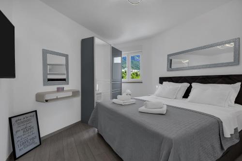 Luxury Sea View Apartment Sunrise with Free Parking