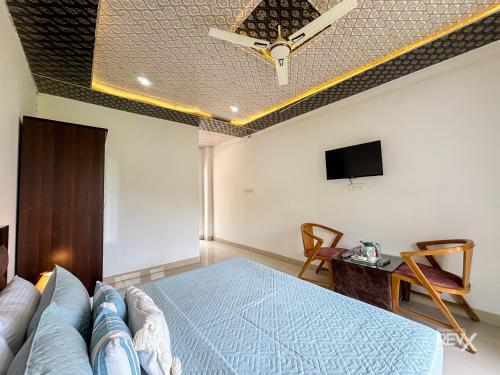 Hotel Prince valleyにあるテレビまたはエンターテインメントセンター