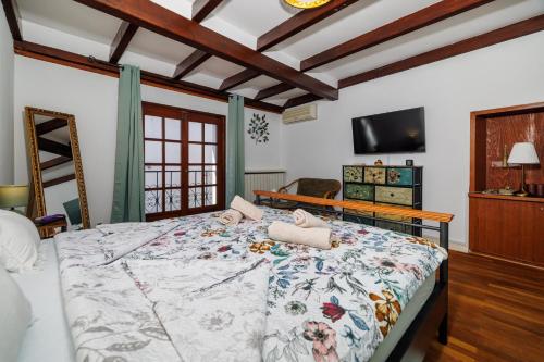 Ένα ή περισσότερα κρεβάτια σε δωμάτιο στο Bobbys Home
