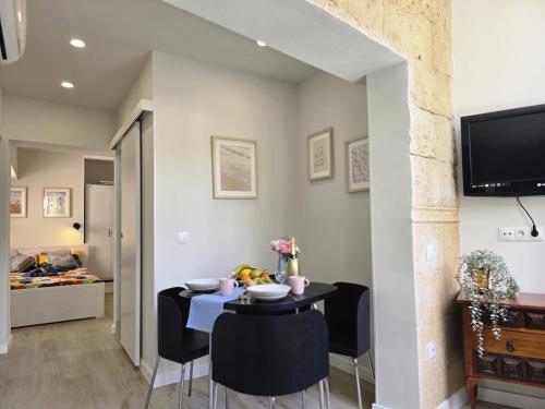 Begona White Pearl City Center Studio Nogalera by NAMASTE ELITE