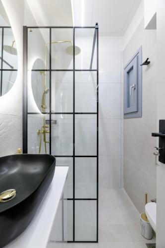 The Athens Getaway Apartment GF