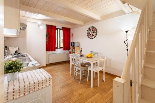 Keys of Italy -Monalda 2 Big & Small - 2 Apts nearby Palazzo Strozzi