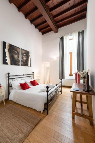Keys of Italy -Monalda 2 Big & Small - 2 Apts nearby Palazzo Strozzi