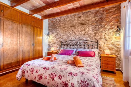 Ένα ή περισσότερα κρεβάτια σε δωμάτιο στο Na Corma by dracmallorca