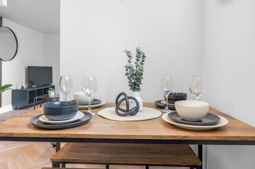 Modern Liverpool Retreat with Free Parking Ideal for Work and City Breaks photo 12