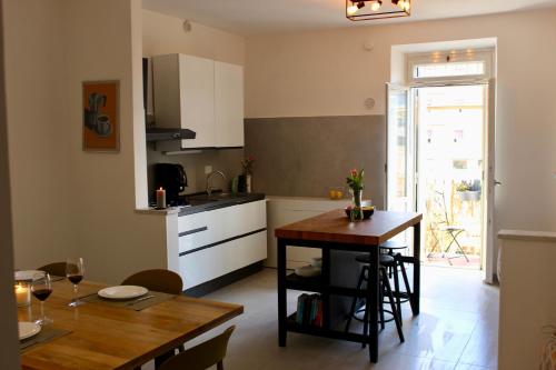 Hideaway 65 - Home by St Peter's