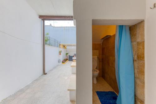 Ένα μπάνιο στο Casa Fefè