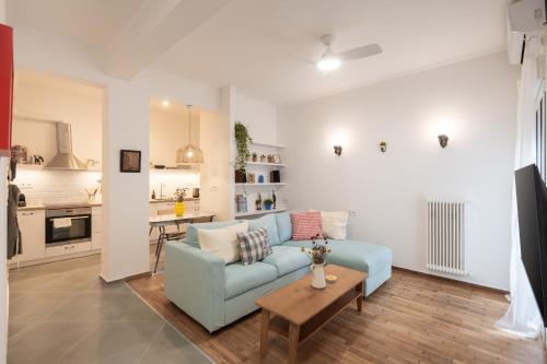 1BR Next to Metro Modern Comfort