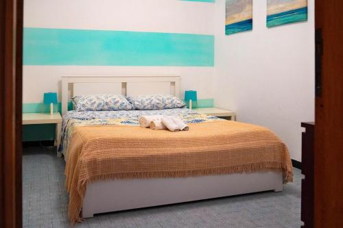 Ένα ή περισσότερα κρεβάτια σε δωμάτιο στο Limmy Home with sea view