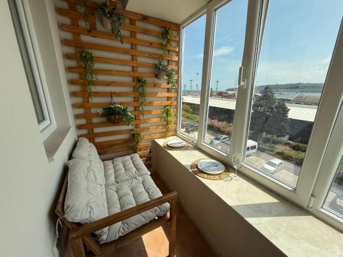 Smile Old City Apartment with Free parking and Sea view