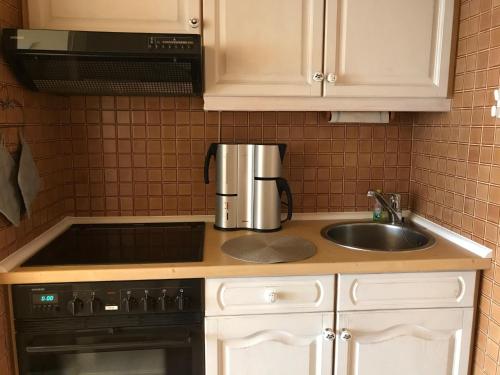 Köök või kööginurk majutusasutuses Strandliebe-I-mit-Balkon