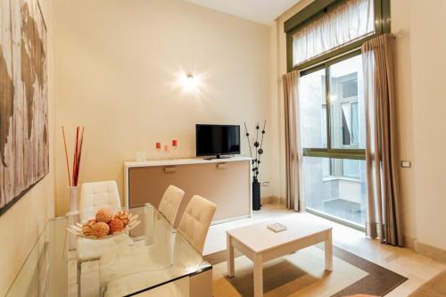 Modern luxurious apartment -cinty center