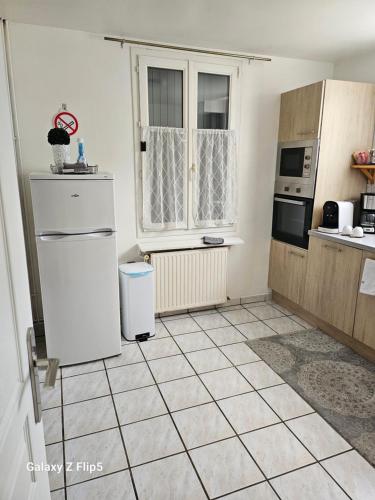 Η κουζίνα ή μικρή κουζίνα στο VILLA Zara