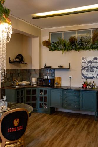 Athenian Urban Art Apartment - Live Athenian Life