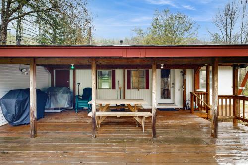 Μπαλκόνι ή βεράντα στο Cozy Dennis Retreat