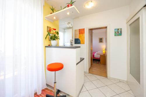 Kat's - Roman Salona