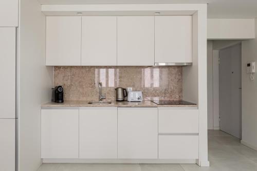 The Lisbon Hideaway, 2 Bed Urban Terrace Stay