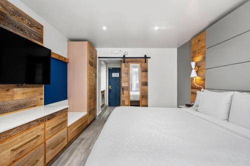 Ένα ή περισσότερα κρεβάτια σε δωμάτιο στο Holiday Inn Express San Juan Condado by IHG