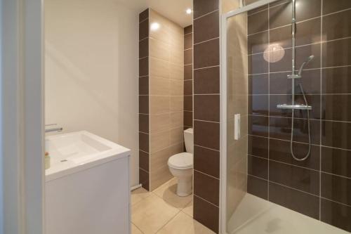 Ένα μπάνιο στο Le Green Spot, gare, IUT, rocade WisdhomeConciergerie