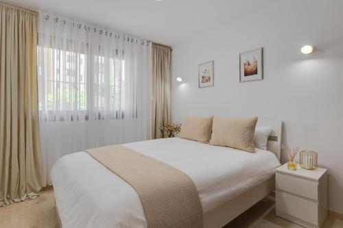 Palm Breeze Residence